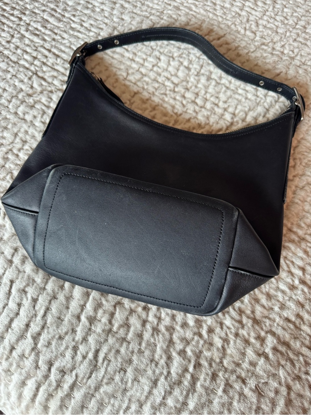 Vintage Coach Black Leather Hobo Shoulder Bag - Picture 8 of 16